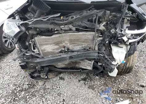 2020 Chevrolet Equinox Premier z USA, uszkodzony, nr VIN 2GNAXYEX5L6216000